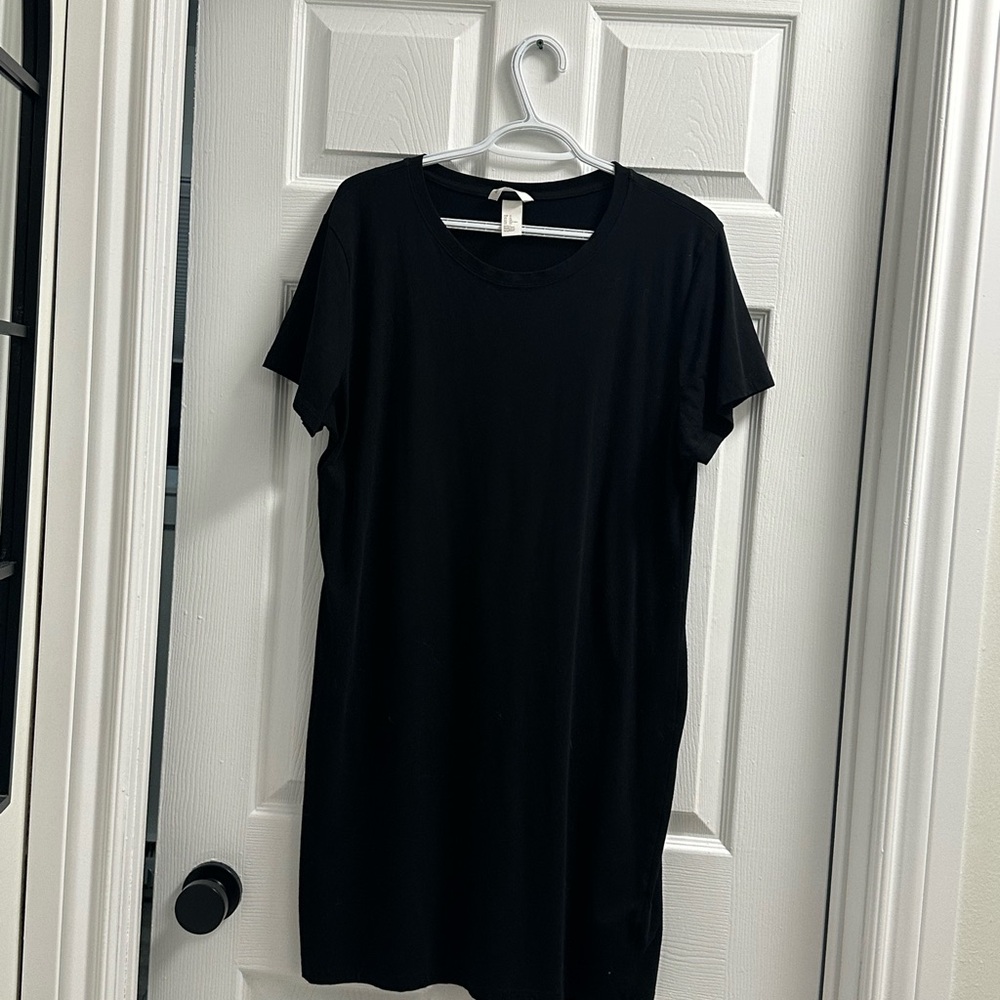 H &M black tshirt dress